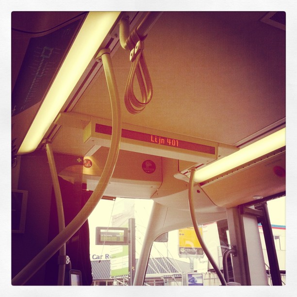 0x122: Cesta autobusem / Journey by bus (2)